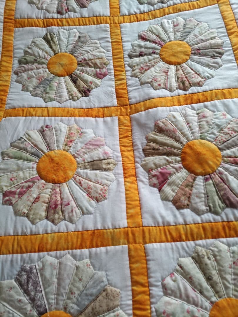 専用です。他の方の購入は、おやめください。パッチワークキルトタペストリー