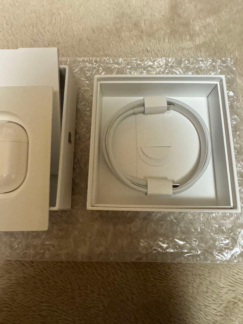 Apple AirPods 第3世代 Lightning充電ケース付き 新品