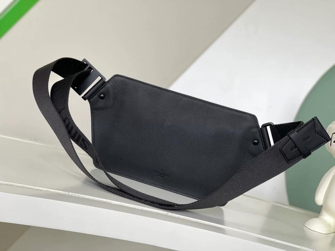 LOUIS VUITTON テイクオフ・スリング ボディバッグ M57081