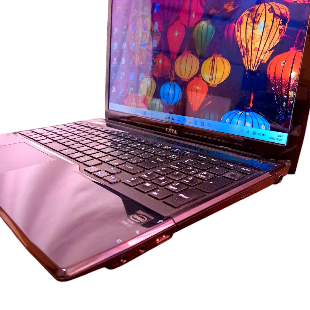 富士通 ノートパソコン Windows11 オフィス付き i7 16GB SSD