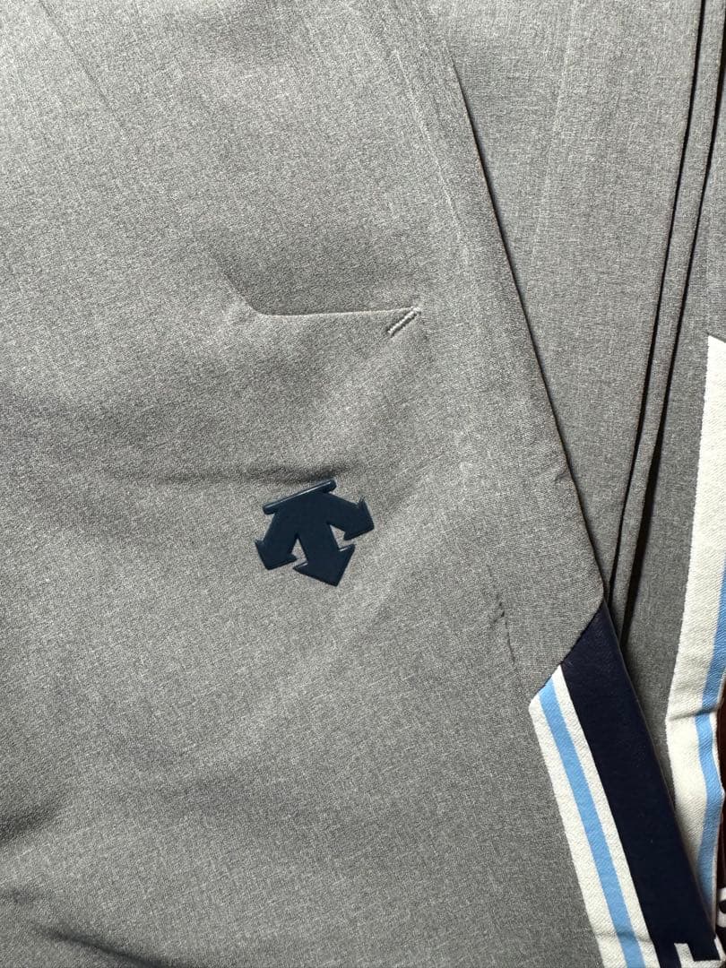 極美品DESCENTE GOLF レディースパンツ S グレー