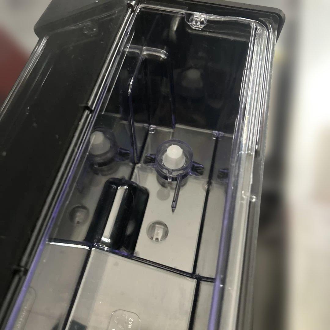 7142【程度良好】2022年製 全自動エスプレッソマシン マジェンタ プラス