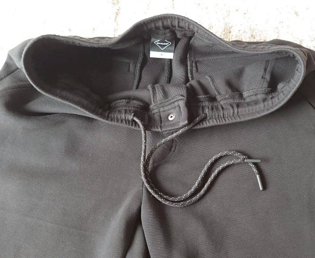 2025Bristol ブラックショートパンツ