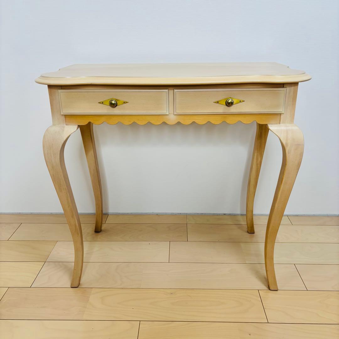 LYNN HOLLYN リンホーリンドレッサー 台　送料込み