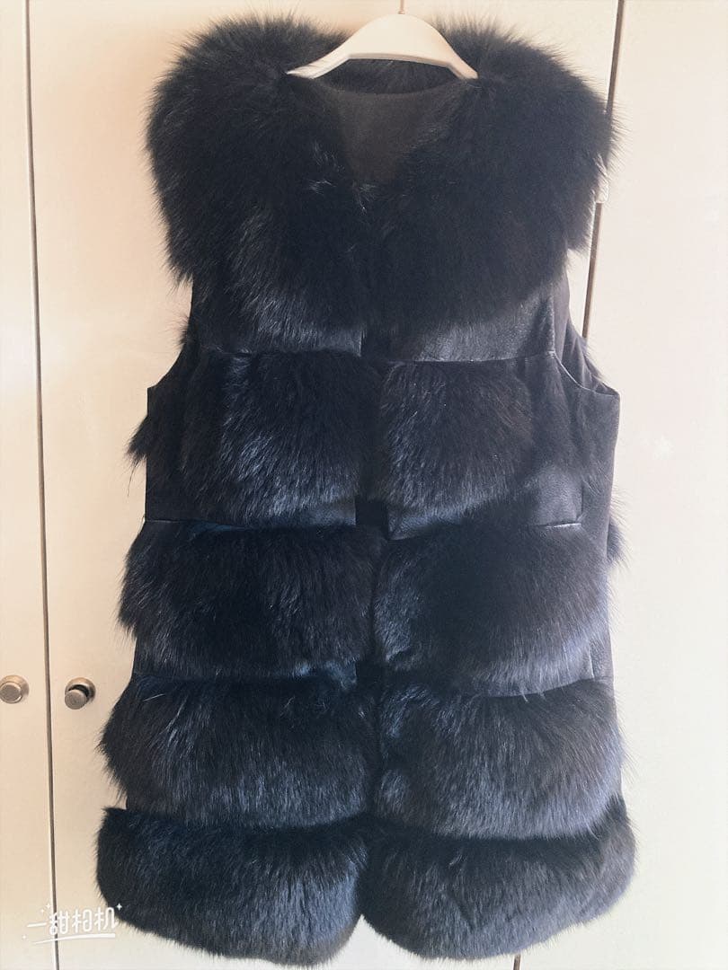 リアルフォックスファーハーフベスト　ブラック2Lサイズ　中古美品