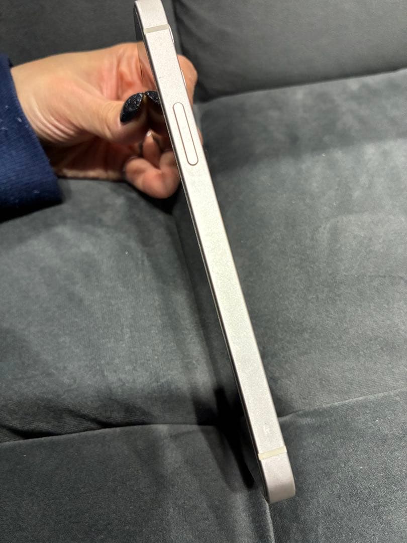 ドコモ iPhone64GB ホワイト