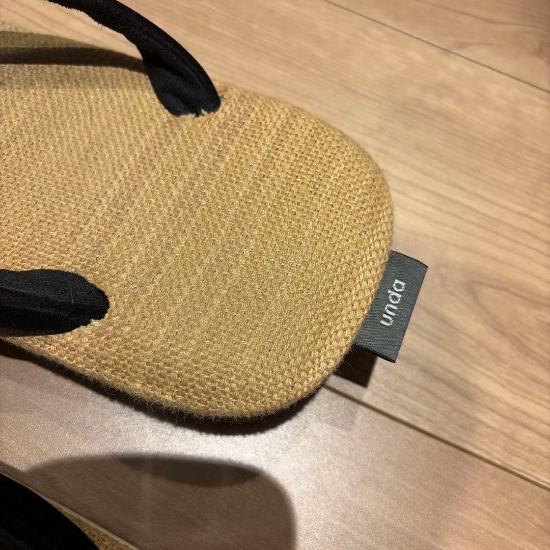 undad ベージュ布製サンダル