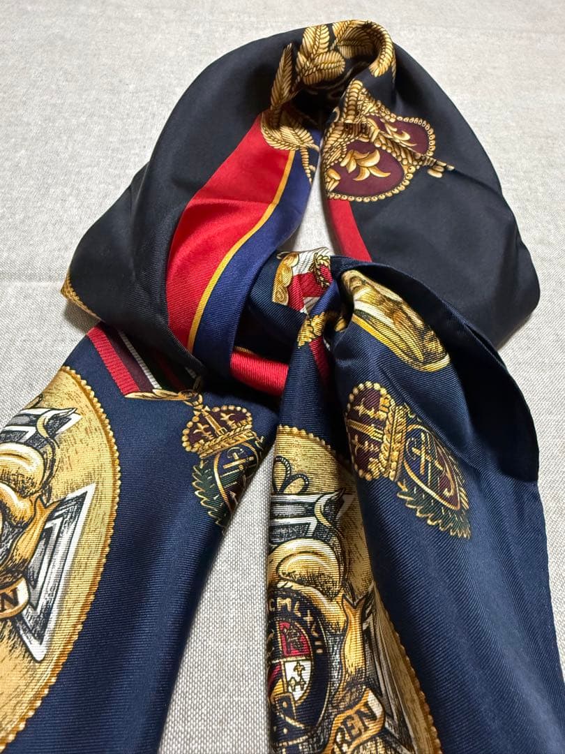 Ralph Lauren／大判スカーフ／メダルプリント／ネイビー／マルチカラー