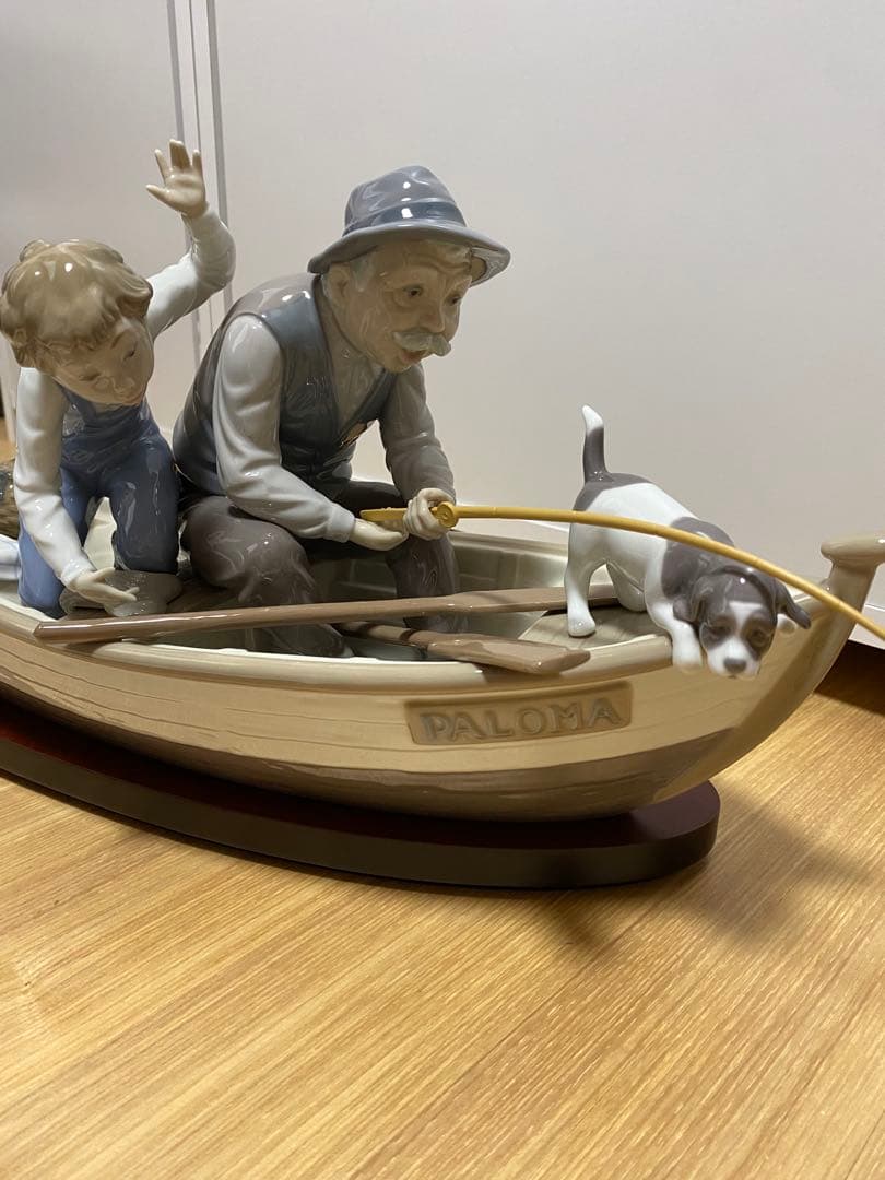 リヤドロLladroリアドロ陶器人形 置物ファミリーおじいちゃんと魚釣り-台座付