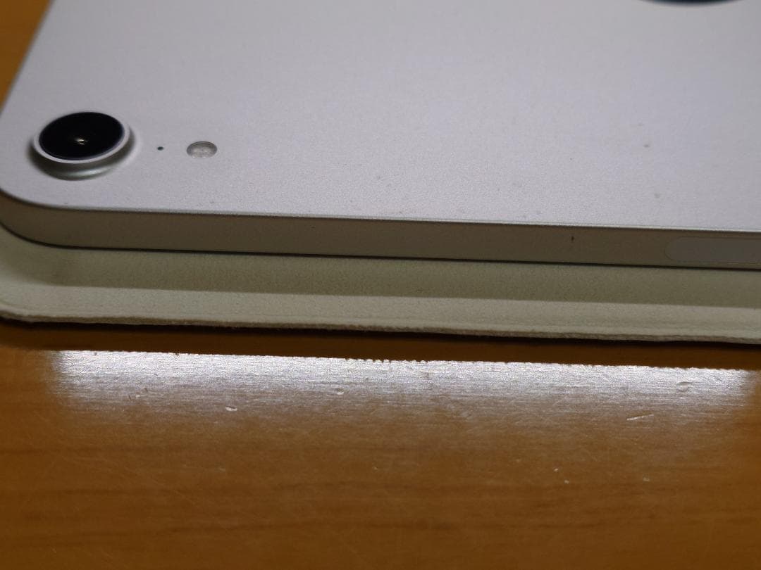 iPad mini 6（スターライト）