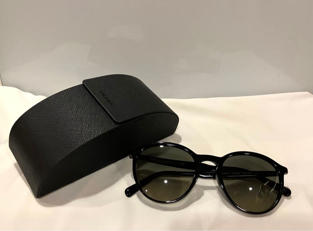 PRADA ユニセックス サングラス