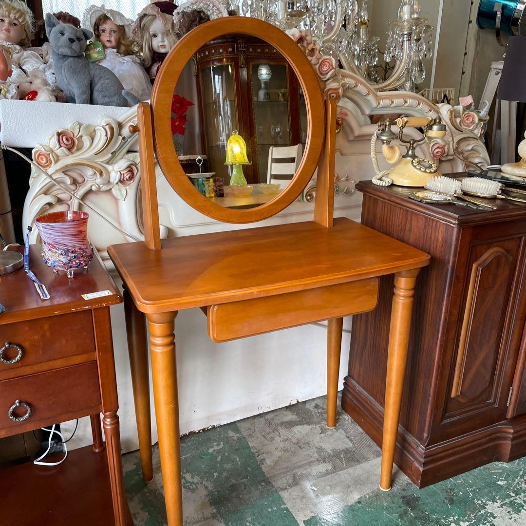 お値下げ‼︎ 素敵なシンプルドレッサー