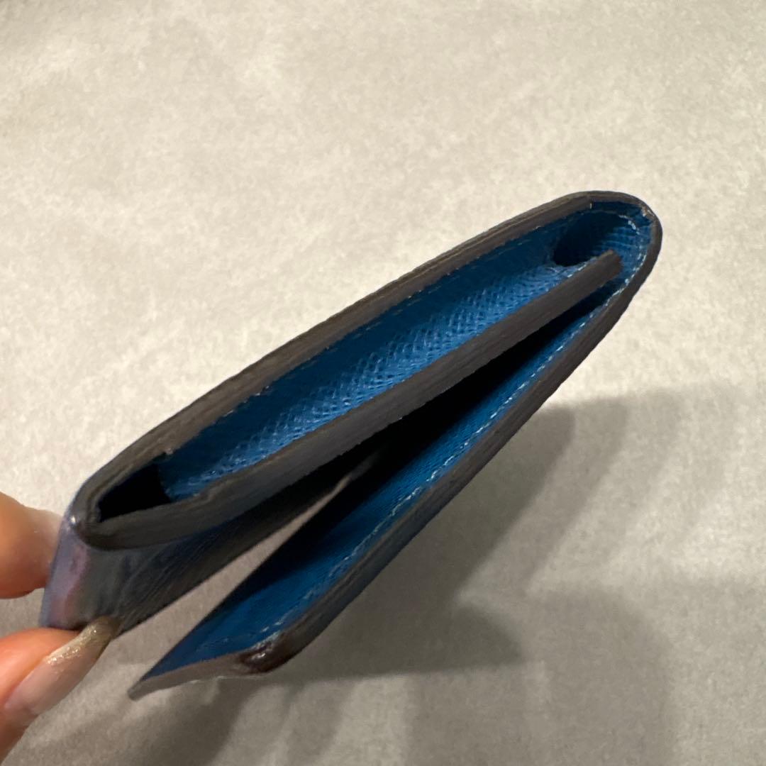 Louis Vuitton エピレザー 名刺入れ 青