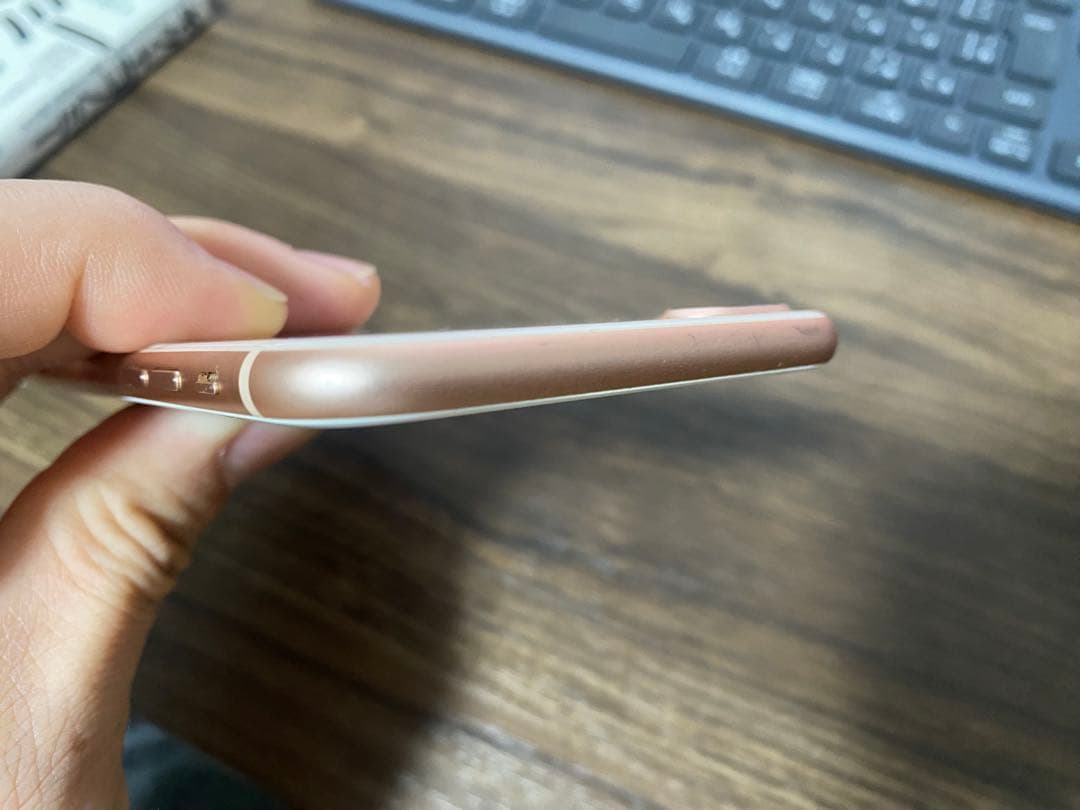 最大容量100％ SIMフリー iPhone 8 Plus ゴールド 64GB