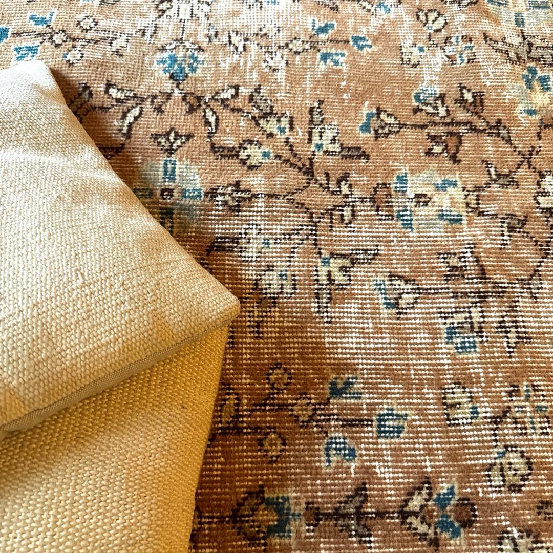 137×232大判ピンクベージュ×ブルー　草花ボタニカル　トルコヴィンテージラグ