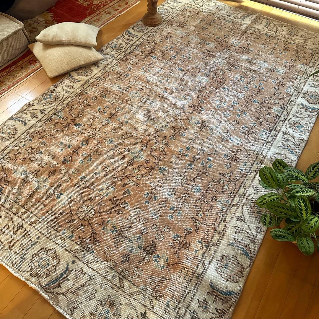 137×232大判ピンクベージュ×ブルー　草花ボタニカル　トルコヴィンテージラグ