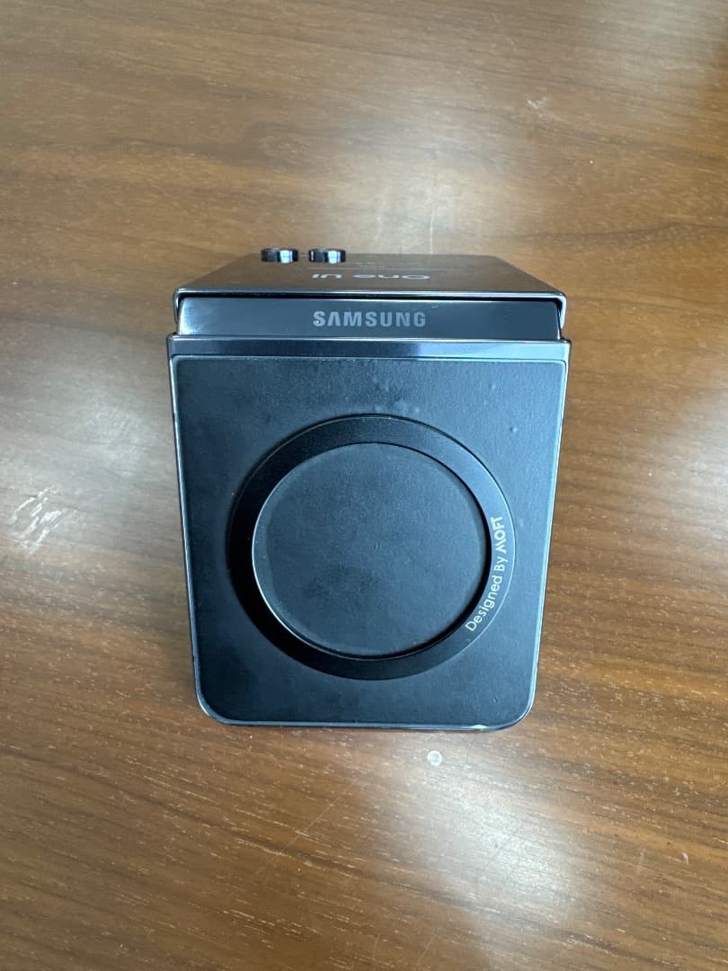 Galaxy Z Flip5 docomo グラファイト