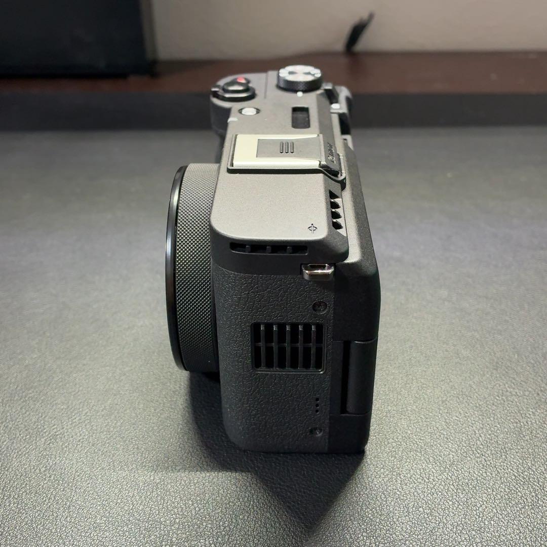 【新品同様】Canon PowerShot V1 コンパクトデジタルカメラ