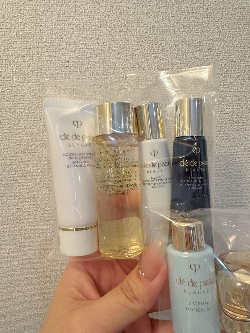 20817円相当⭐クレドポーボーテ♡ラ・クレーム♡特製サイズラディアンス 資生堂