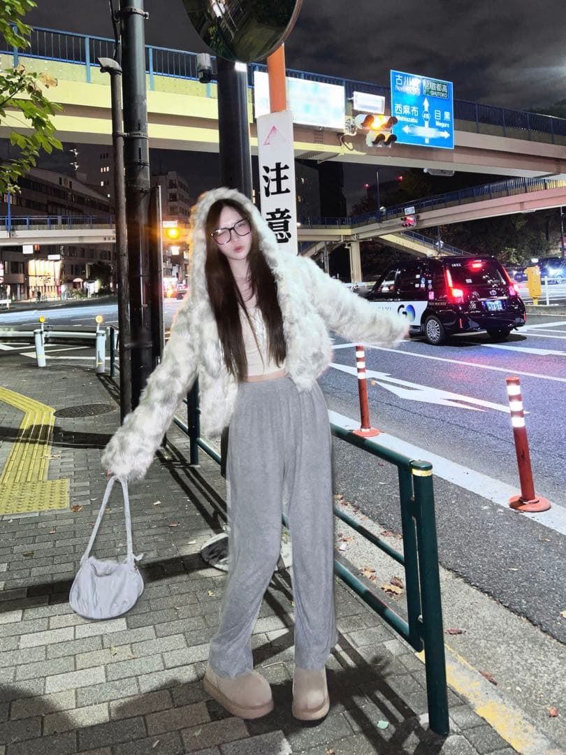 ANDWANGファーあうたー