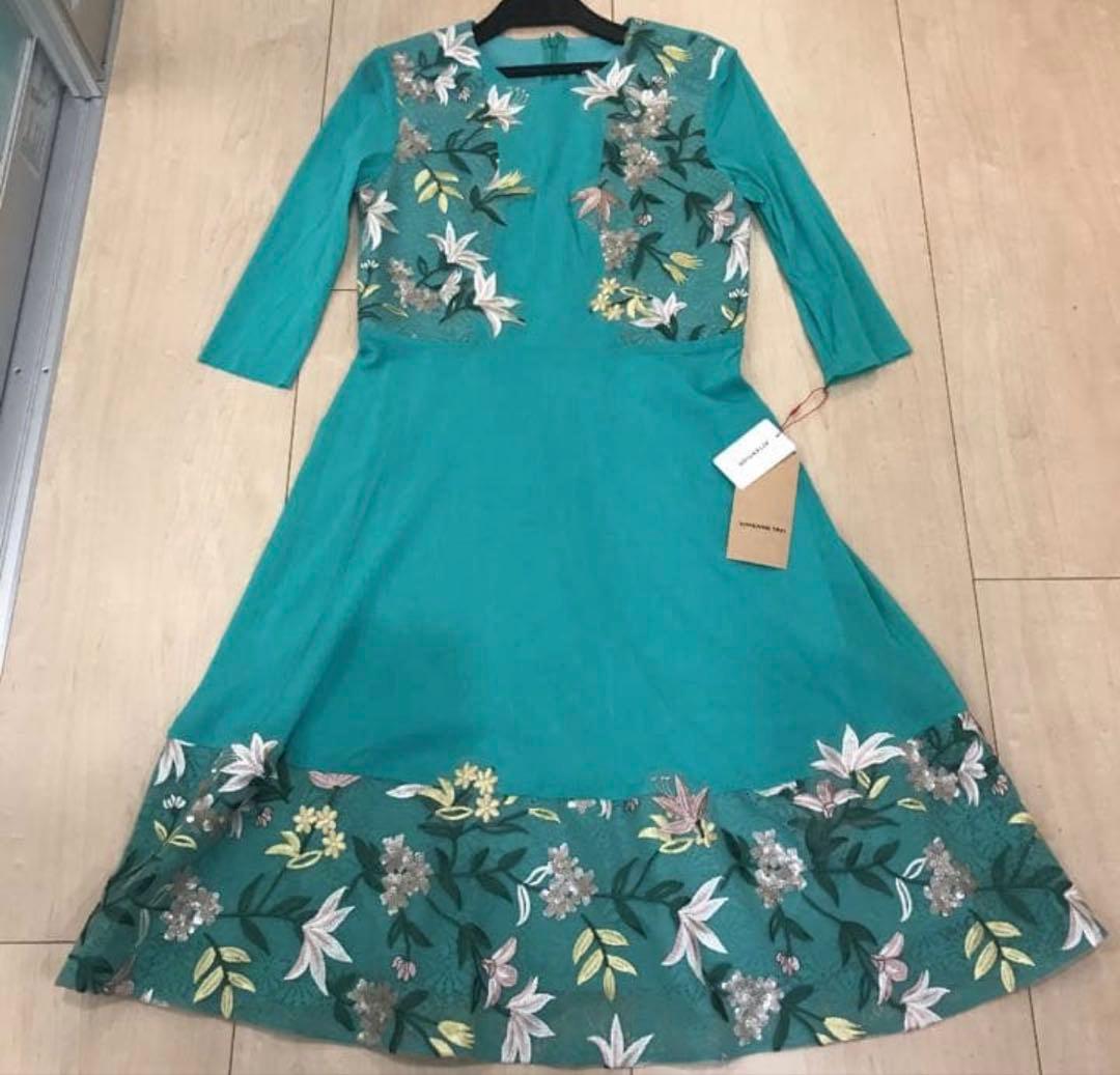 新品 ビビアンタム シフォンワンピース