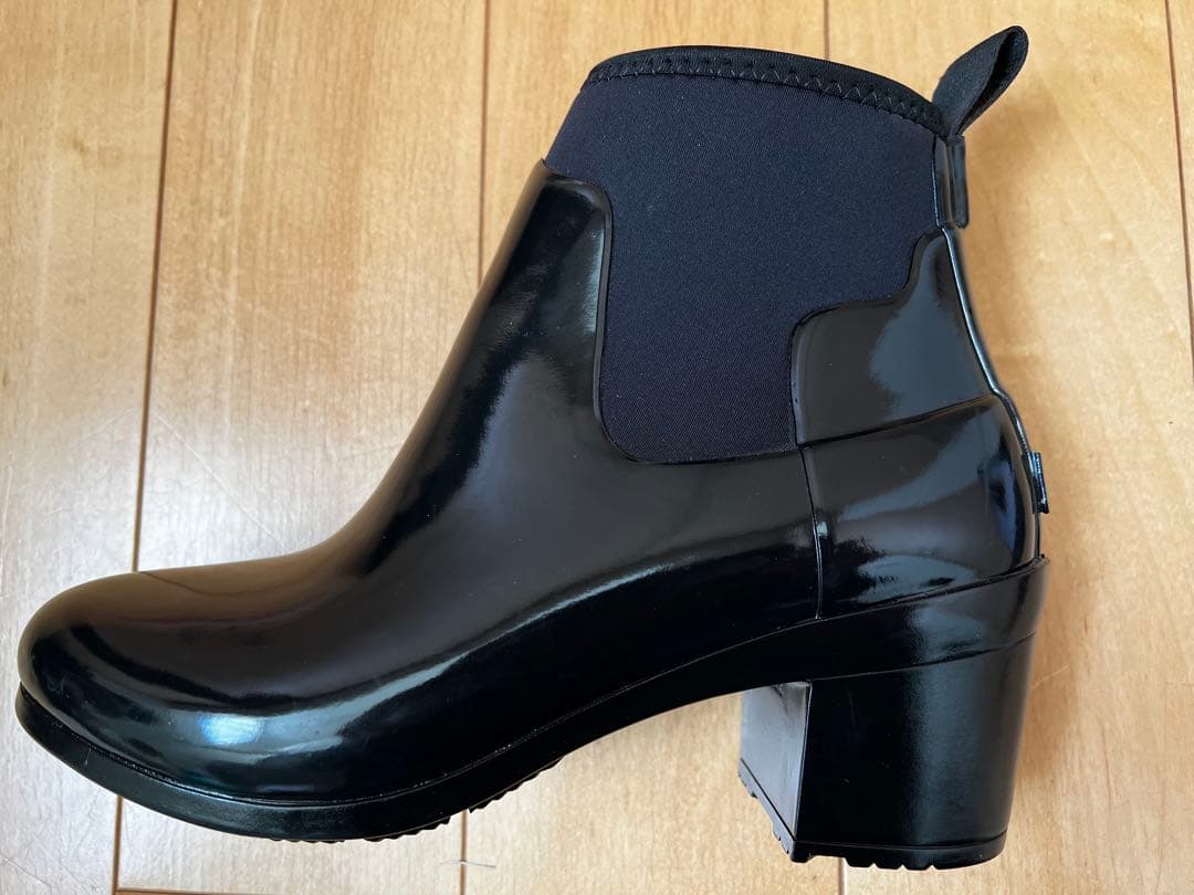 HUNTER レディースリファインドグロスミッドブーツ・ブラック　箱付