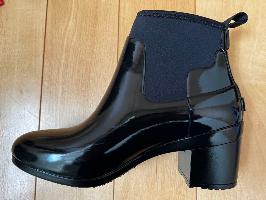 HUNTER レディースリファインドグロスミッドブーツ・ブラック　箱付