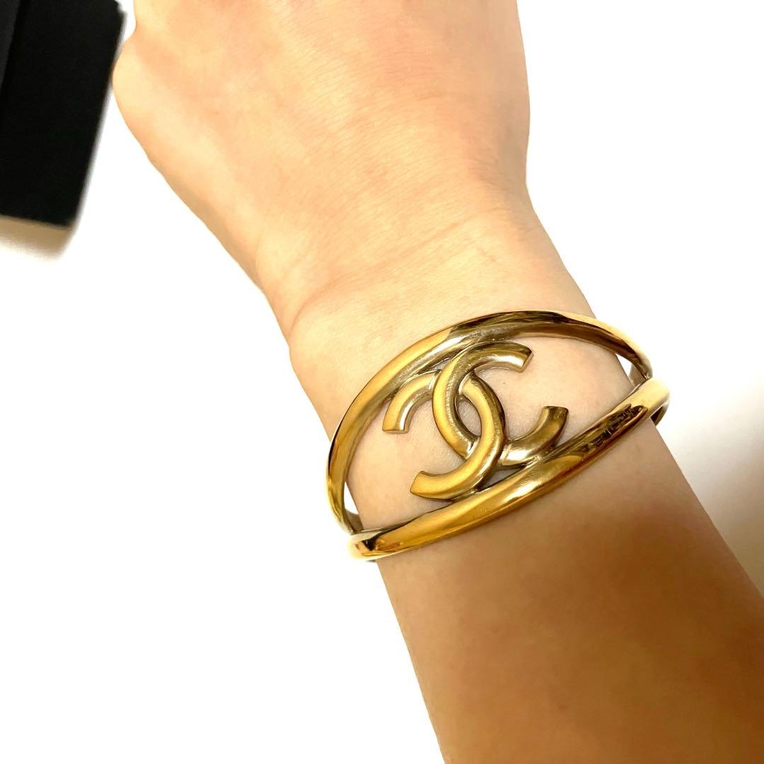 CHANEL シャネル CCロゴバングル ゴールド