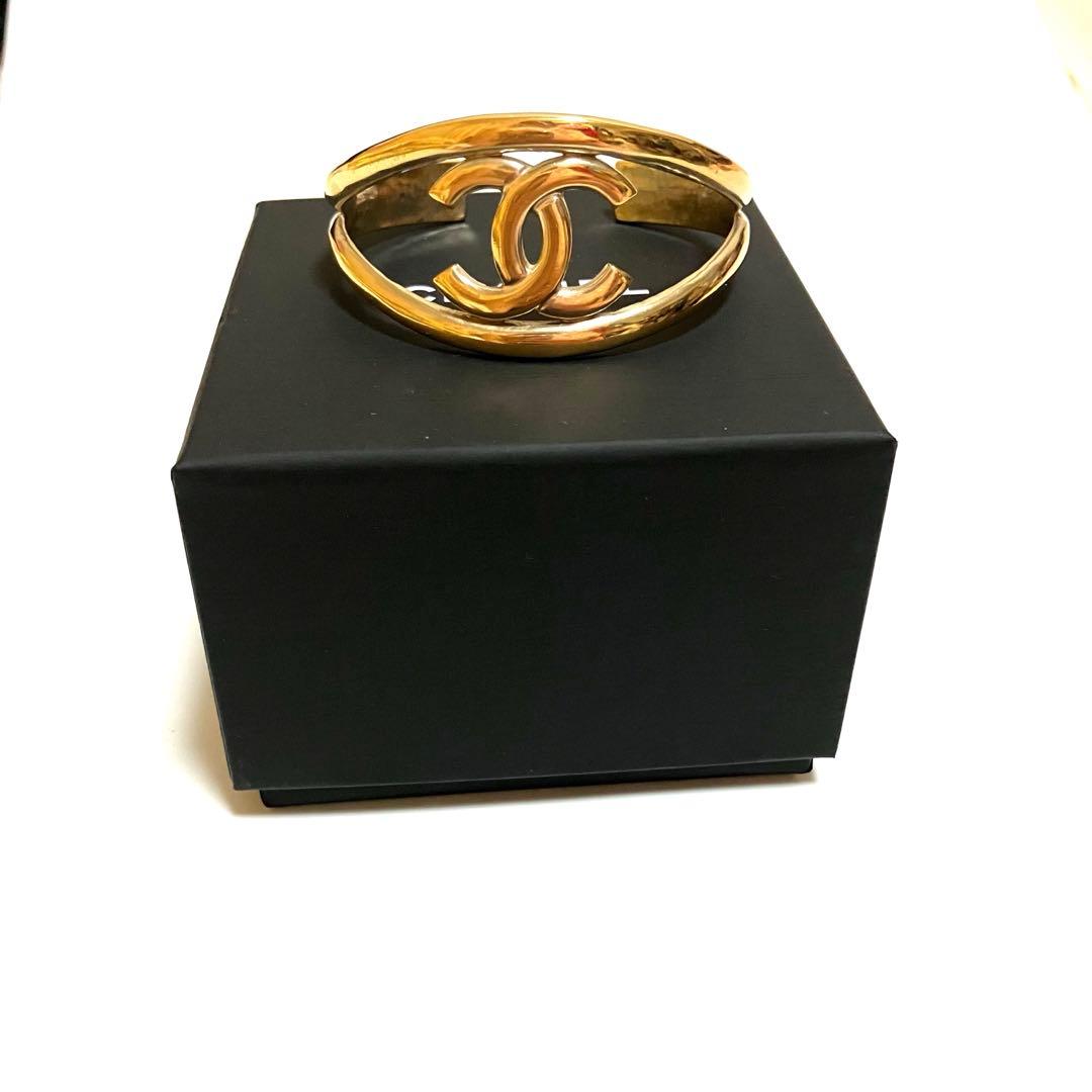 CHANEL シャネル CCロゴバングル ゴールド