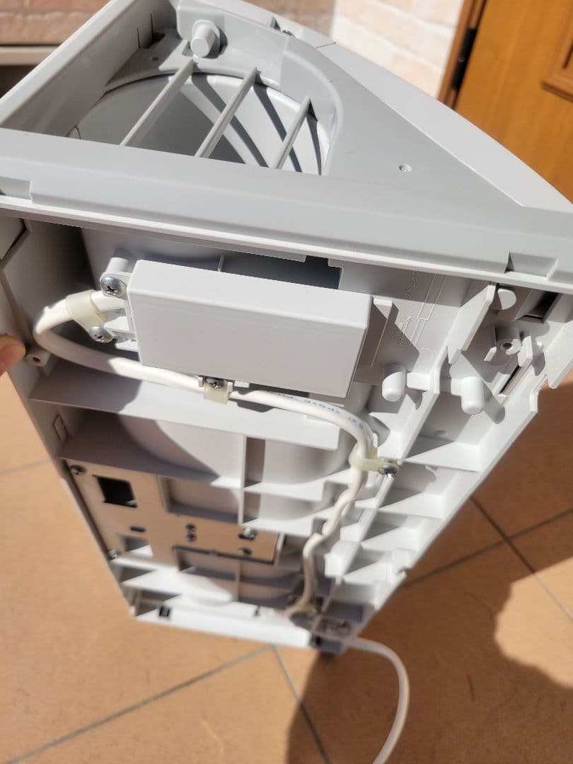 コロナ ウォールヒート 2018年製 壁掛型遠赤外線暖房機