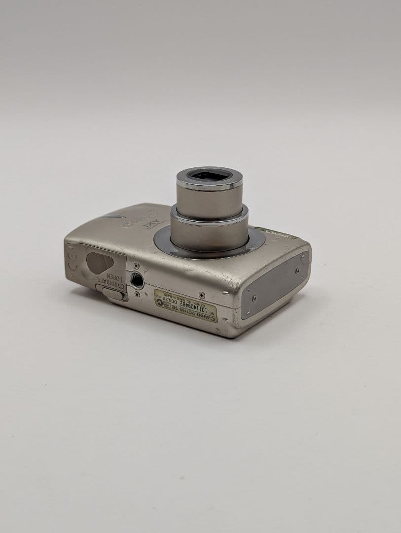 Canon IXY DIGITAL 700 ゴールド