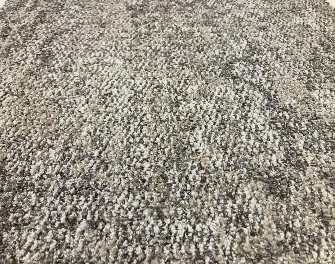 ペペ　タイルカーペット　９０枚　新品・未使用　国内メーカー　アウトレット