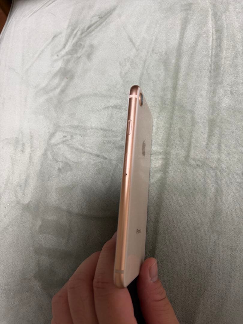 Apple iPhone 8 ゴールド 本体のみ 箱なし