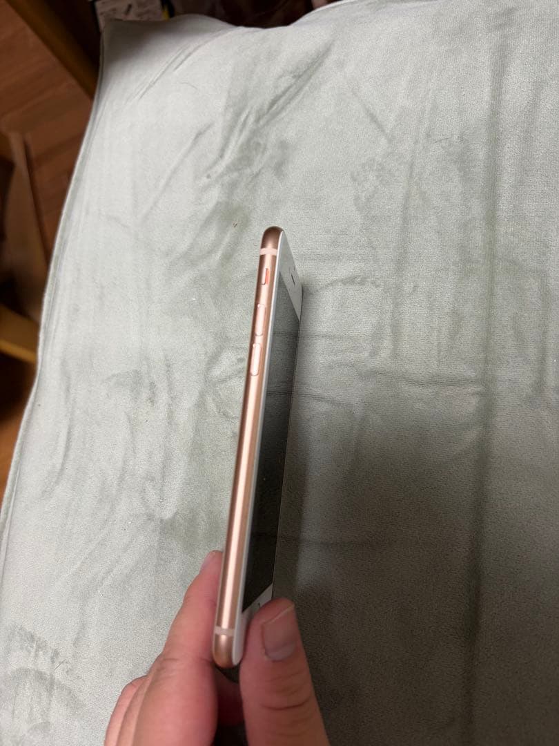 Apple iPhone 8 ゴールド 本体のみ 箱なし