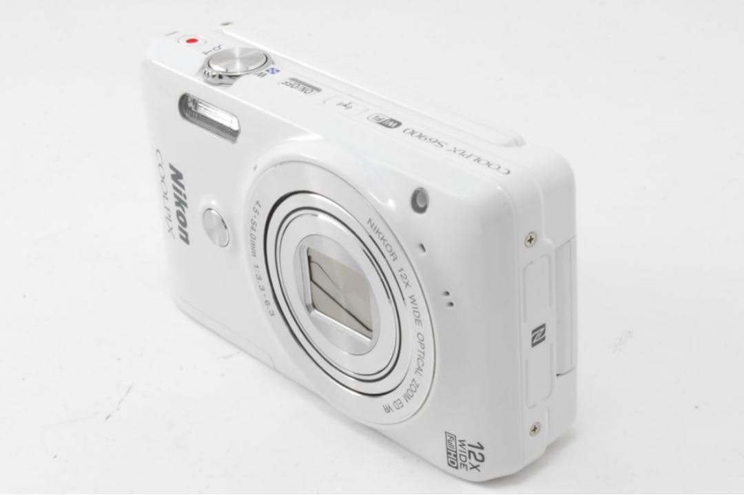デジタルカメラ Nikon Coolpix S6900