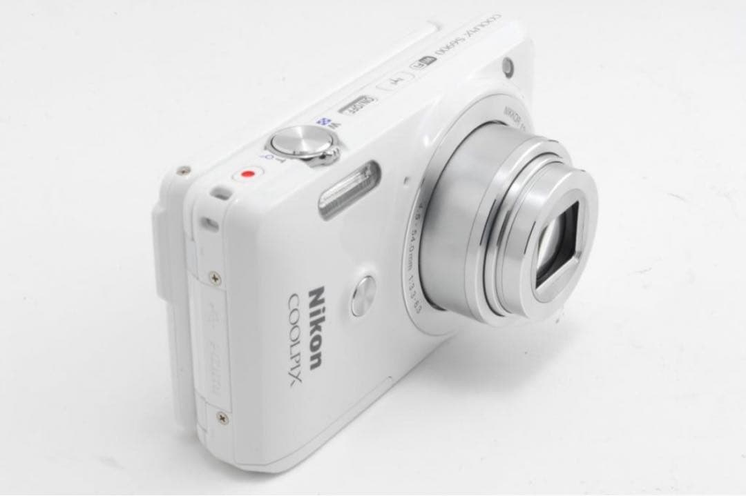 デジタルカメラ Nikon Coolpix S6900