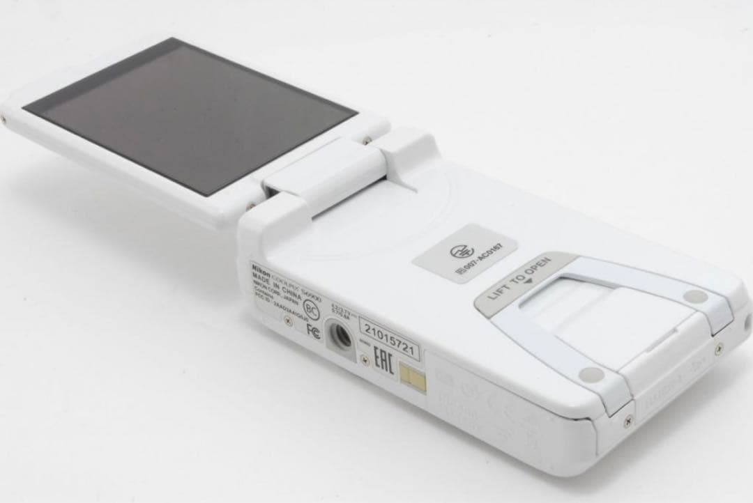 デジタルカメラ Nikon Coolpix S6900