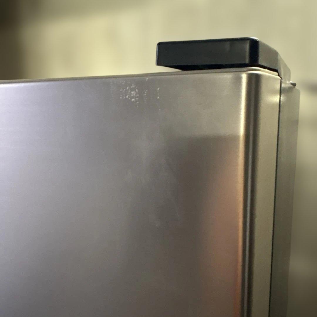 HITACHI 冷蔵庫 265L 中型 R-27SV 右開き　2023年