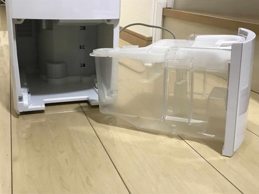 Panasonic 衣類乾燥除湿機 F-YHVX120 ホワイト 2023年製