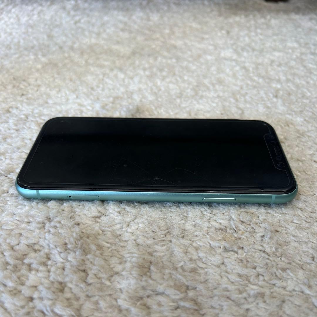 iPhone 11 中古　本体
