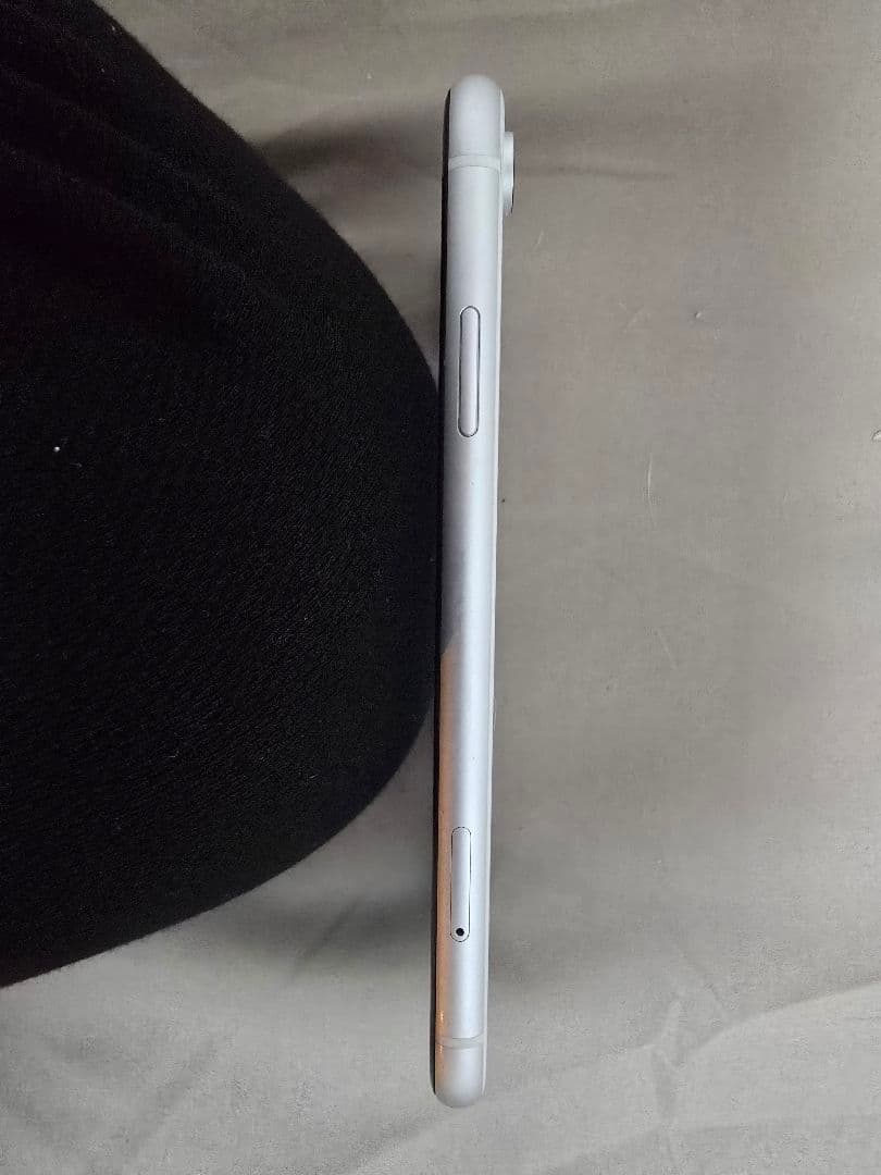 iPhone XR 128GB ホワイト 箱 イヤホン付