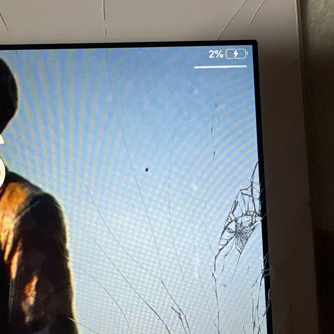 iPad本体 画面ひび割れ