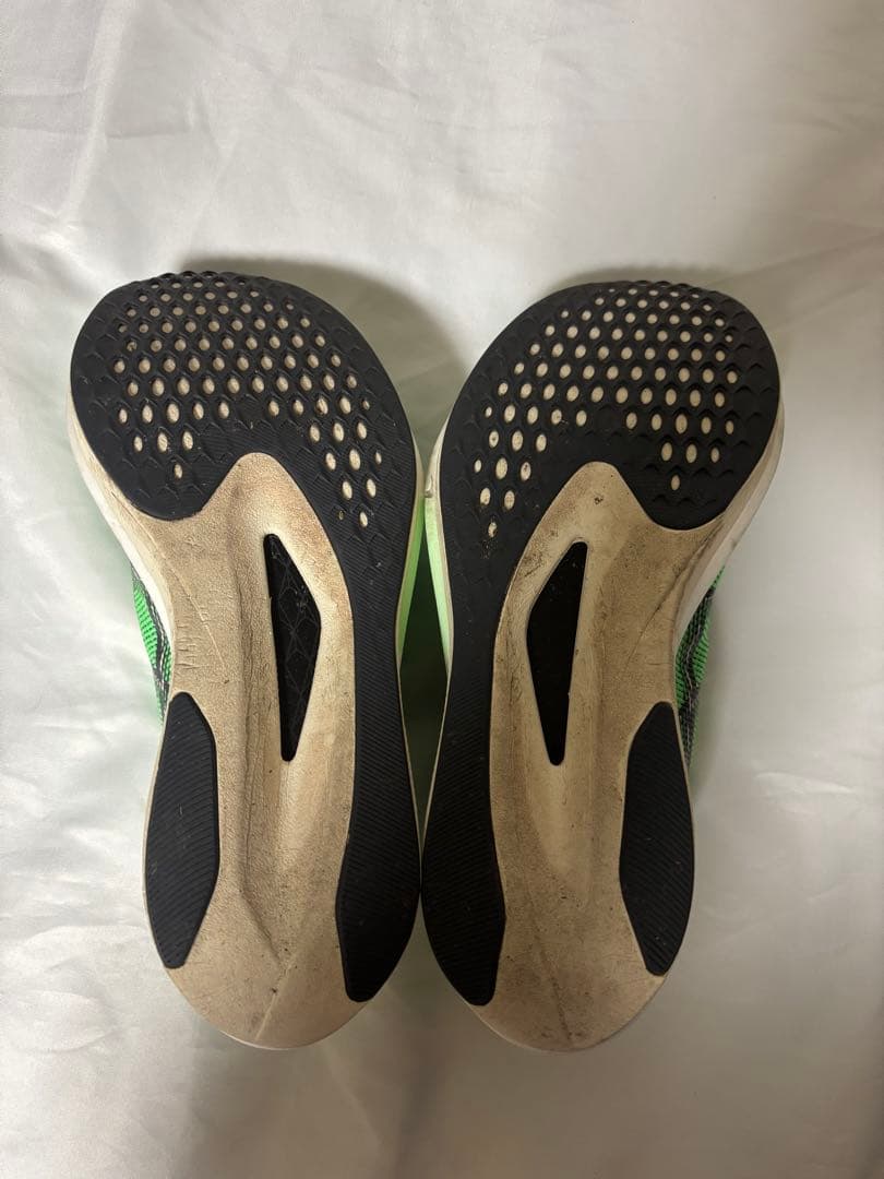 アシックス　マジックスピード5 27センチ