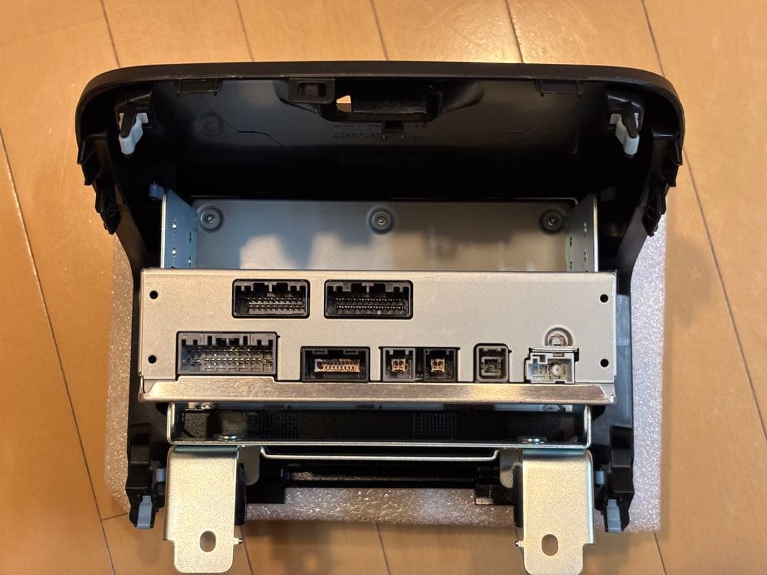 Gathers 8インチ ディスプレイオーディオ　VX-240ZFE