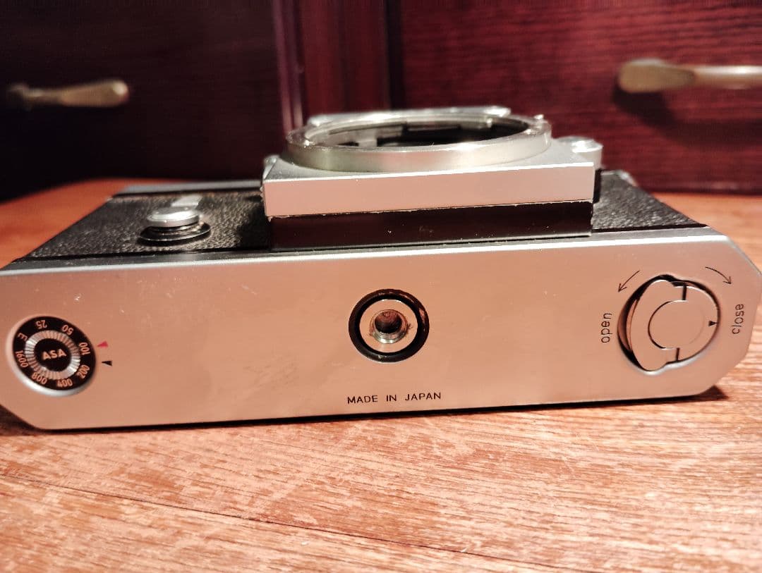 Nikon 　Fボディ　70000台 　綺麗です！