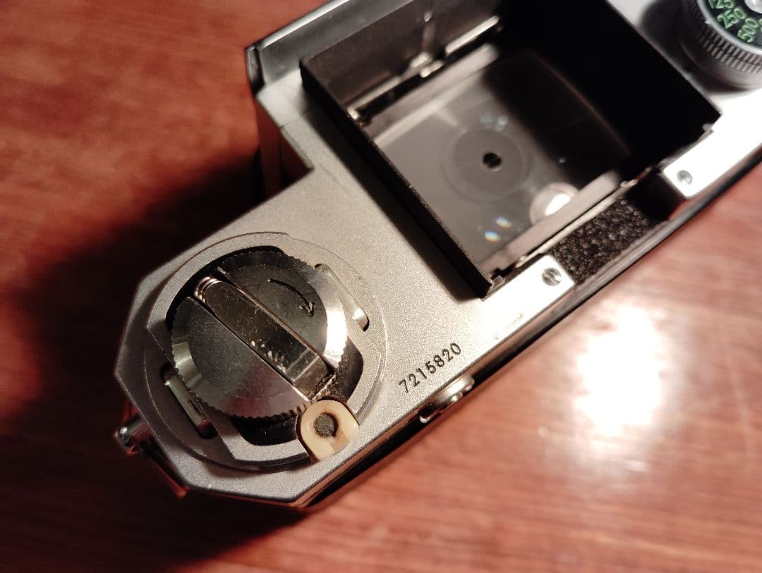 Nikon 　Fボディ　70000台 　綺麗です！