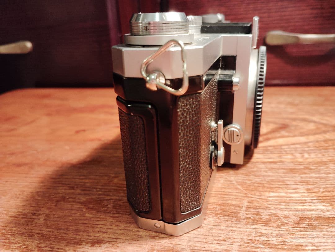 Nikon 　Fボディ　70000台 　綺麗です！