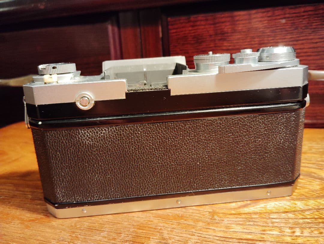 Nikon 　Fボディ　70000台 　綺麗です！