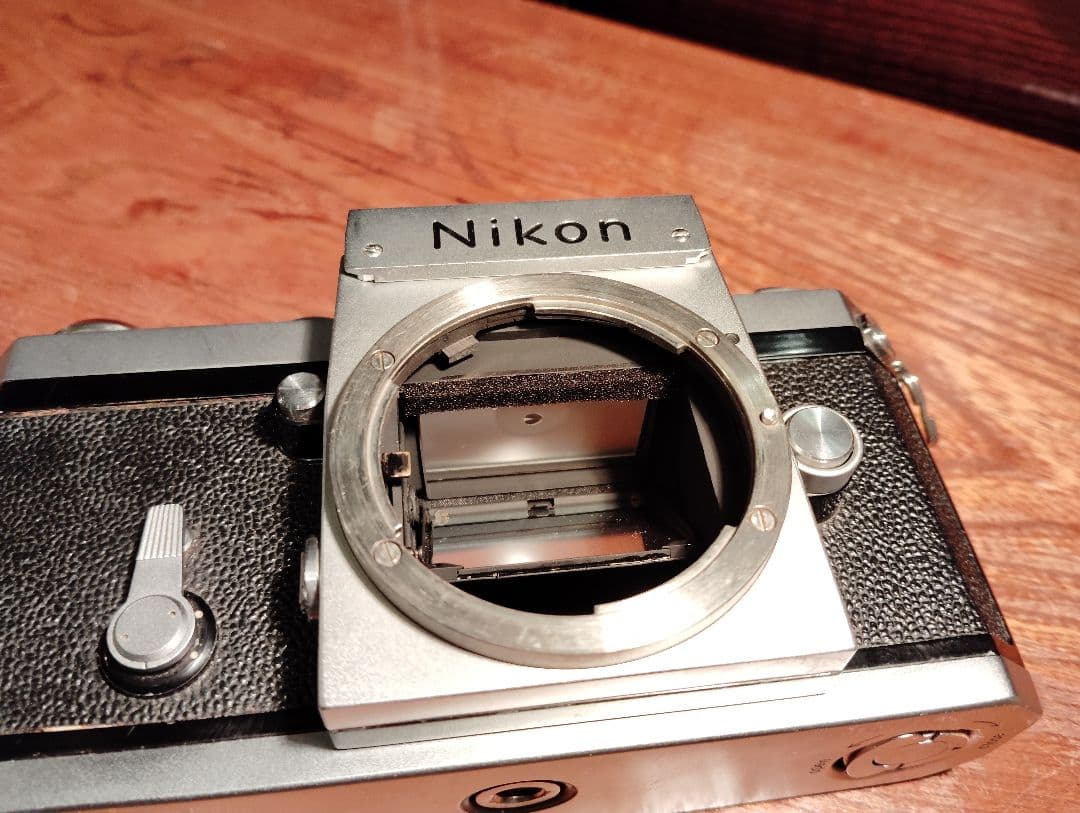 Nikon 　Fボディ　70000台 　綺麗です！