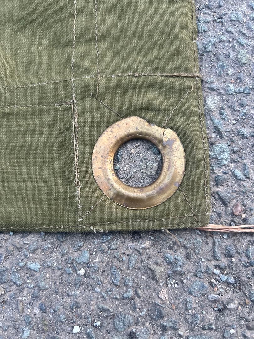 ルーマニア軍幕オリーブ二枚組 連結ボタンベルト付き